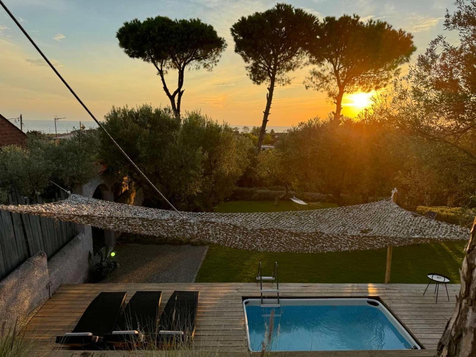 Sea view villa in Olive Garden Nea Kallikrateia Exteriör bild